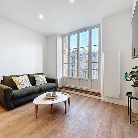 Paisible & Ensoleille T3, Wifi Fibre Et Balcon * Grenoble